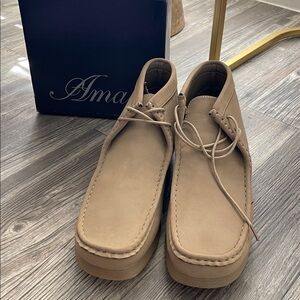 JASON2 TAN CHUKKA BOOTS